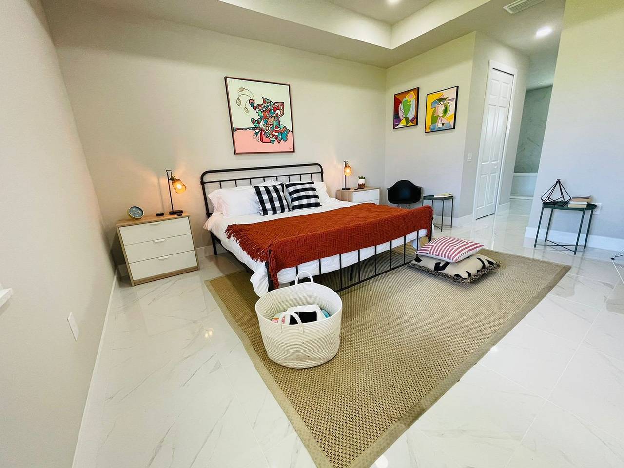 Xlhouse  Safe Comfortable Perfect for Big Families in Cape Coral, Southwest Florida