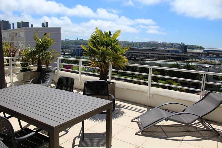 Gîte pour 6 personnes, avec terrasse et vue dans Nausicaá Centre National de la Mer
