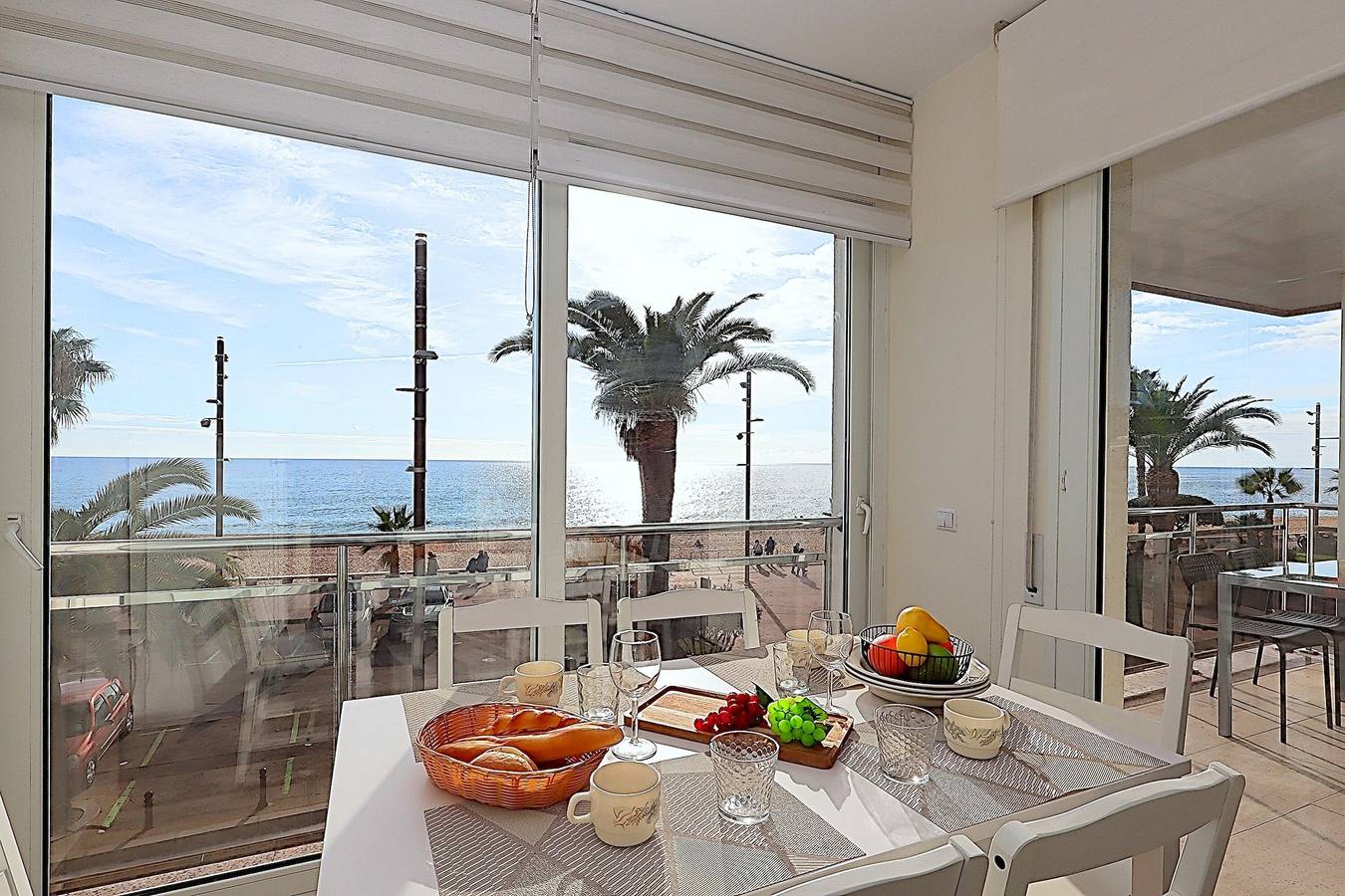 Apartamento entero, Diamonds Sea View – Apartamento frente al mar con terraza y capacidad para 6 personas in Central Lloret de Mar, Lloret de Mar