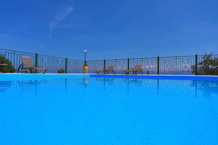 Gîte pour 4 personnes, avec jardin ainsi que piscine et vue dans Paxos - 2