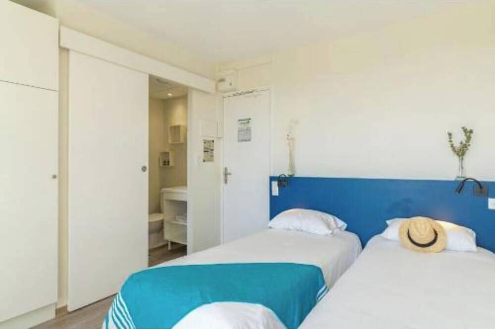 Appartement entier, Résidence Les Hautes Plaines  avec Piscine ouverte de 14h00 à 19h00 in Gréoux-les-Bains, Alpes-de-Haute-Provence