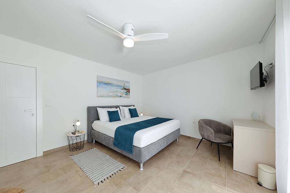 Ferienhaus Luca mit Pool und Terrasse in Vrsi, Zadar
