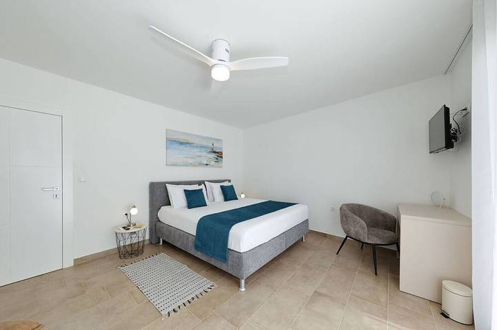 Ferienhaus Luca mit Pool und Terrasse in Vrsi, Zadar