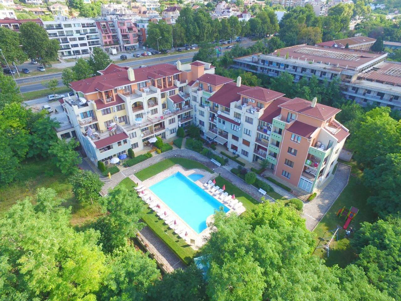Two-Bedroom Apartment with Balcony in Varna (Bulgarie), Varna (oblast)