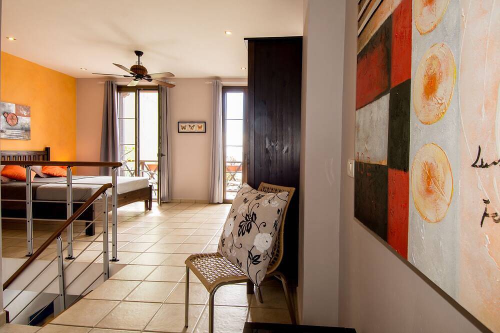 Appartement entier, Bel appartement sur 2 étages avec vue mer in El Planto, Santa Cruz de La Palma