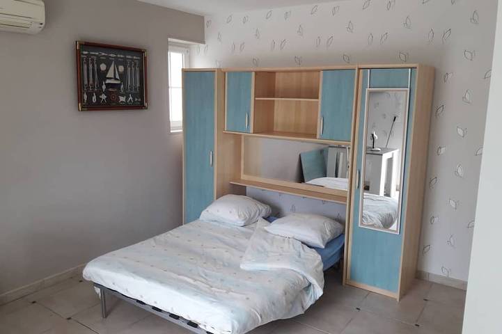 Gîte pour 2 personnes, avec piscine et jardin, animaux acceptés à Saint-Hilaire-la-Palud - 2