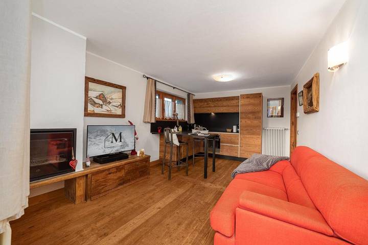 Apartamento para 4 personas, con Jacuzzi y Terraza además de Sauna y Vistas en Cervinia