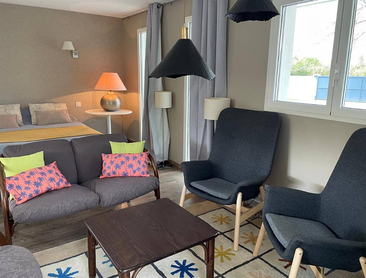 Double Room with Patio in Bergerac, Périgord Pourpre