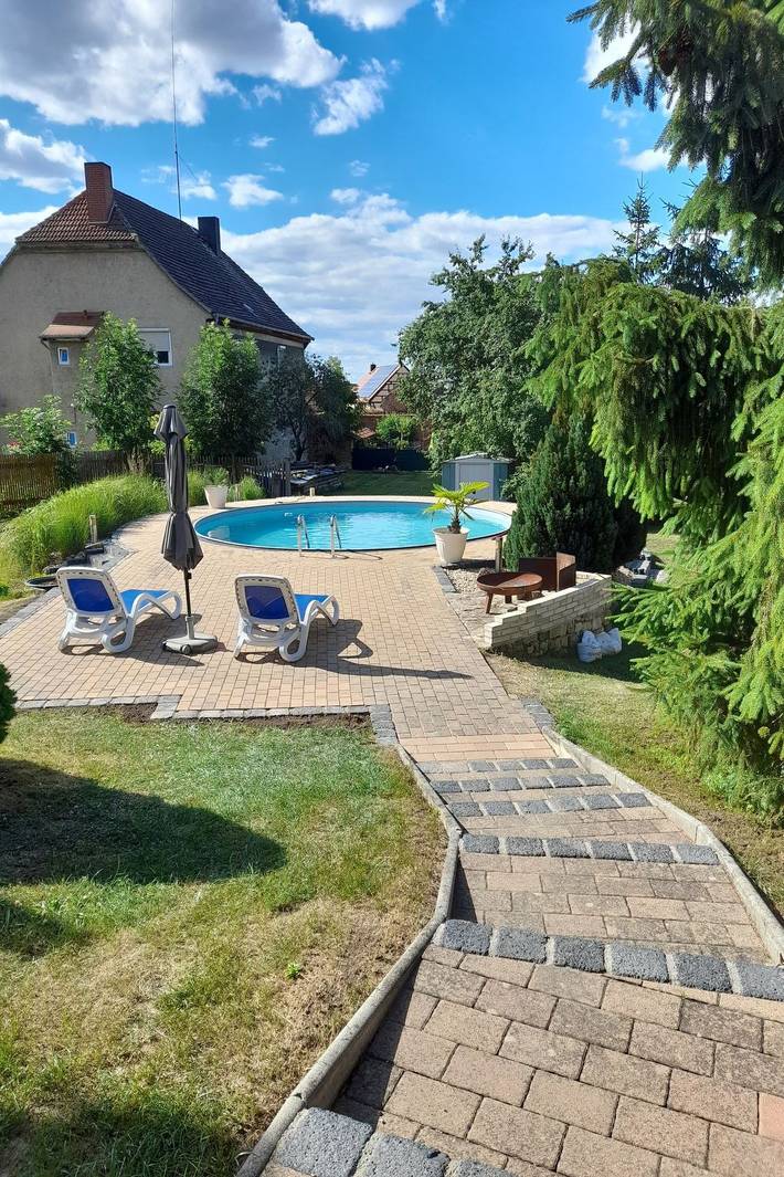 Ferienhaus für 4 Personen, mit Terrasse und Pool sowie Garten - 1