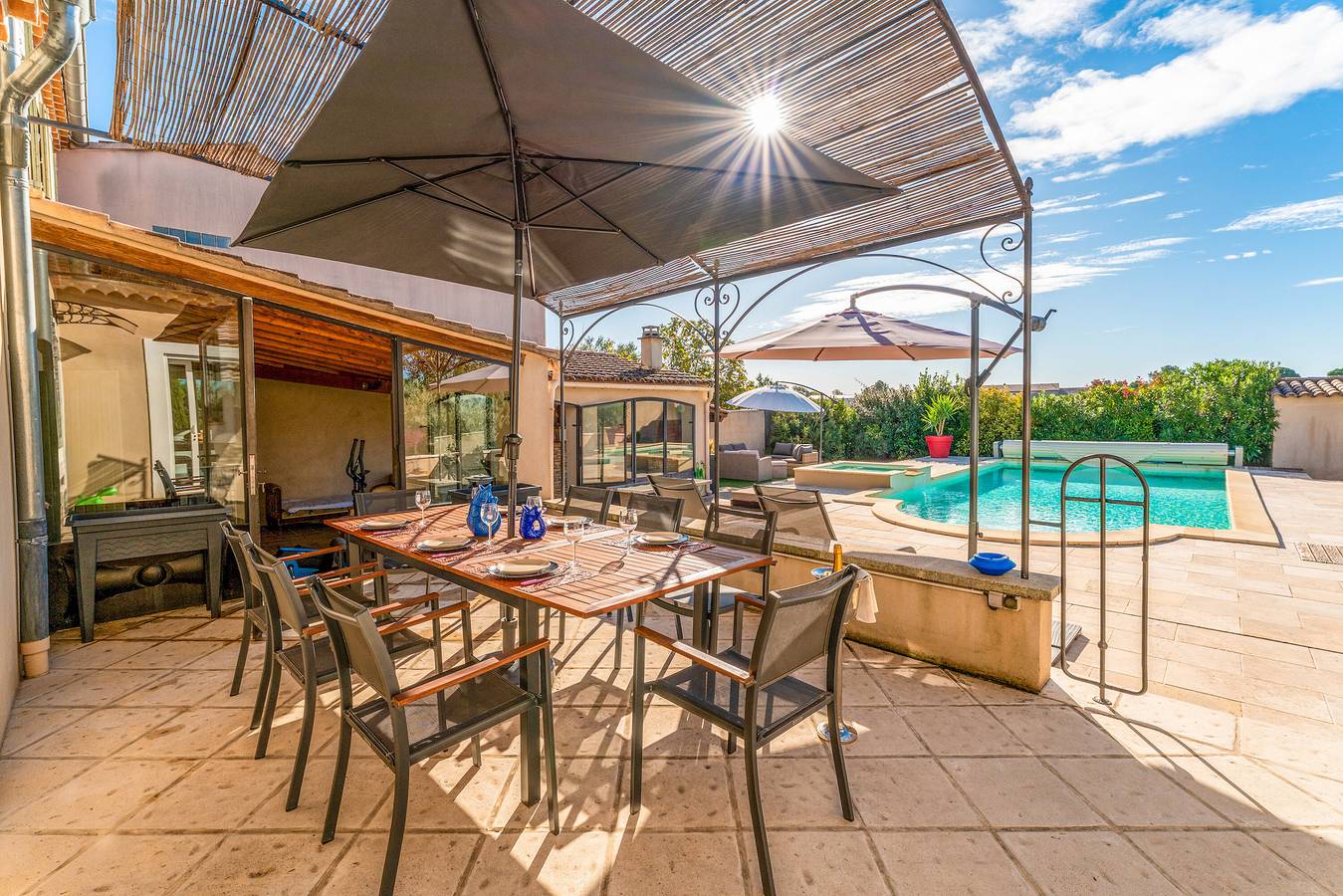 Villa « Plein Soleil » con piscina privada, Wi-Fi y aire acondicionado in Sarrians, Vaucluse