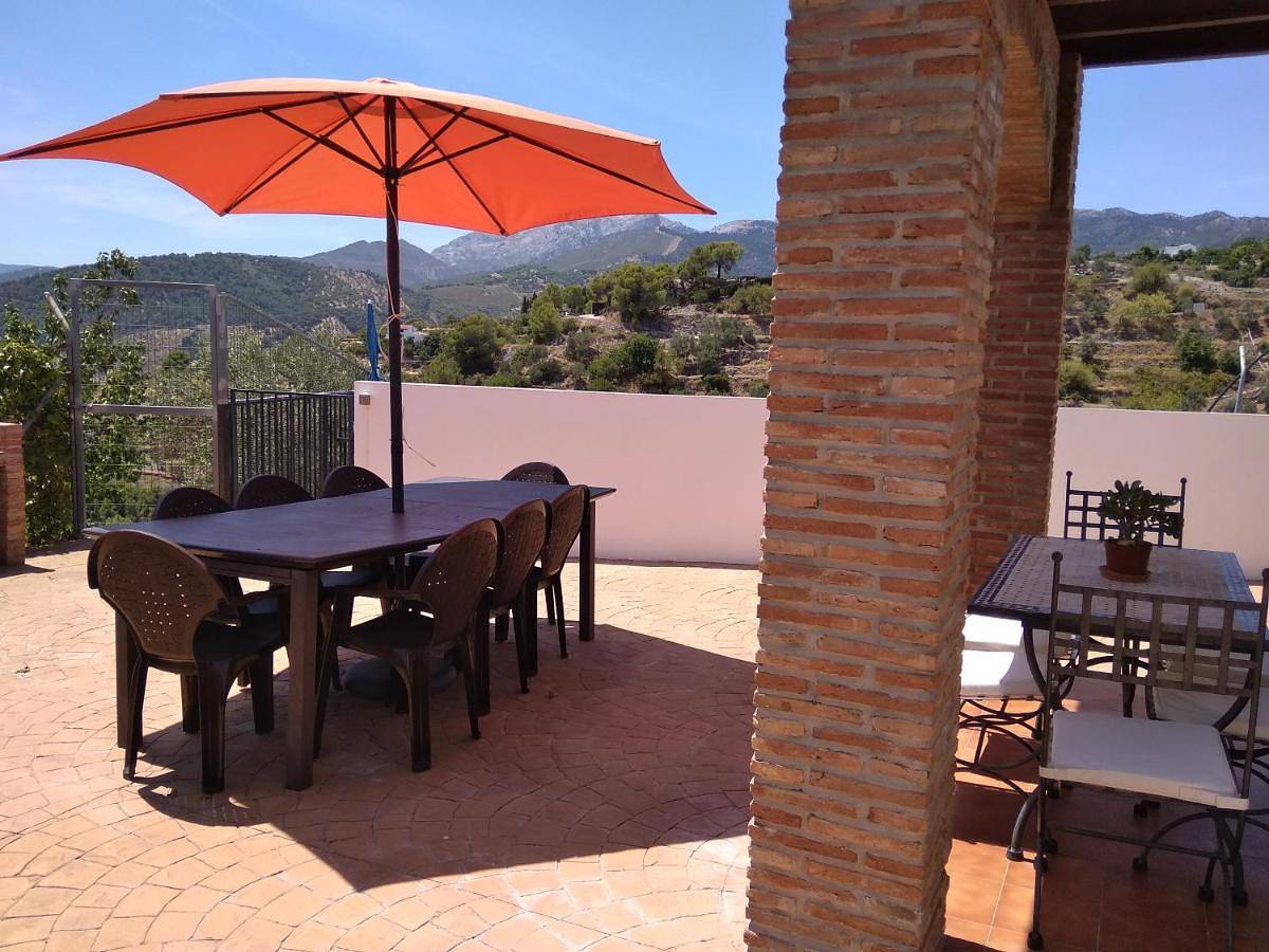 Casa Rural La Revuelta con las mejores vistas a la naturaleza in Yunquera, Sierra de las Nieves
