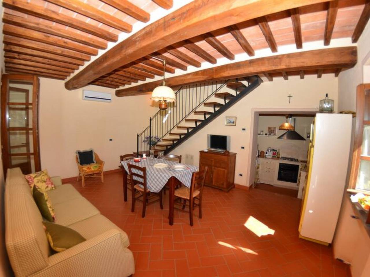 Feriehus for 4 personer med hage in Buti, Provinsen Pisa