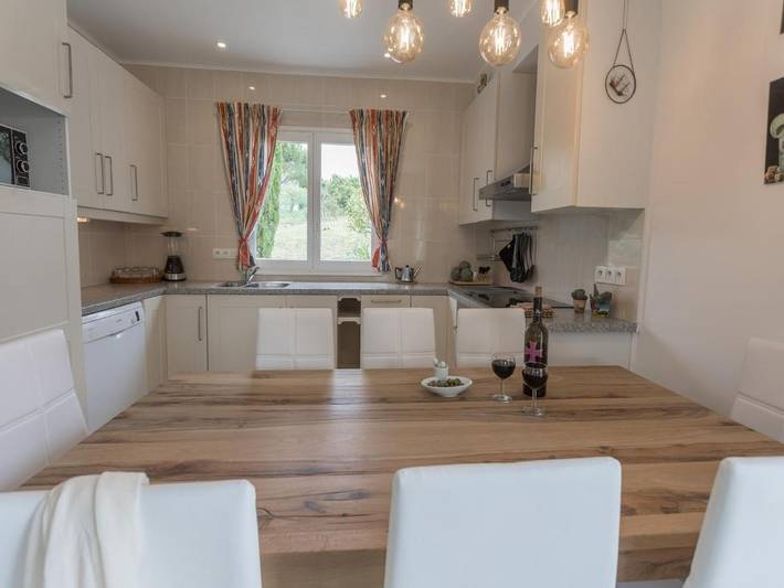 Location de vacances pour 8 personnes, avec jardin ainsi que piscine et terrasse à Pouzols-Minervois - 4