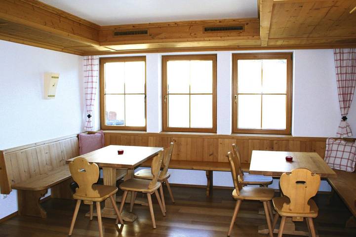 Chalet für 24 Personen, mit Balkon/Terrasse und Sauna in See