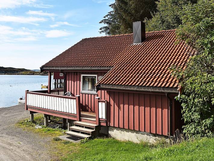 Ferienhaus für 6 Personen, mit Terrasse in Fræna