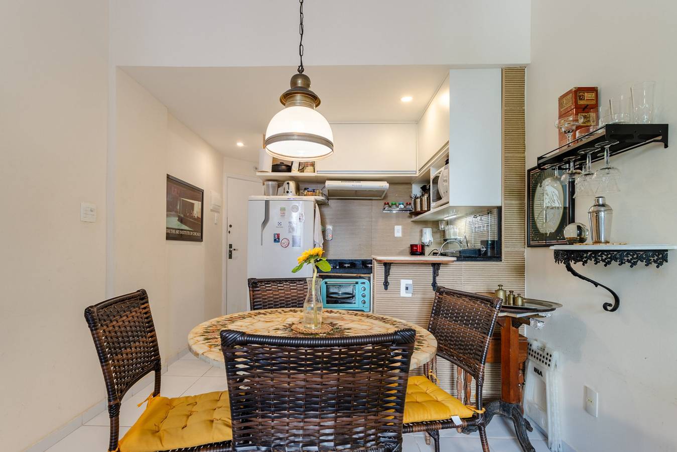 Entire apartment, Loft com Ar Condicionado e Wi-fi a 140m da Praia in Leme (RJ), Rio de Janeiro