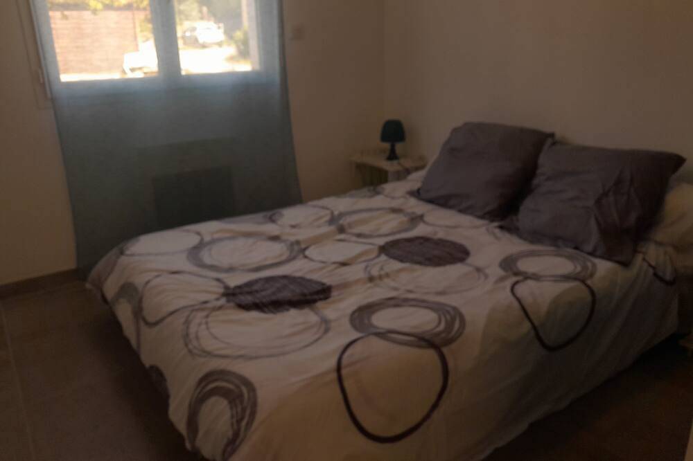 Comfortable house in quiet neighborhood 5 minutes walk from downtown in Saint-Jean-du-Gard, Cevennen