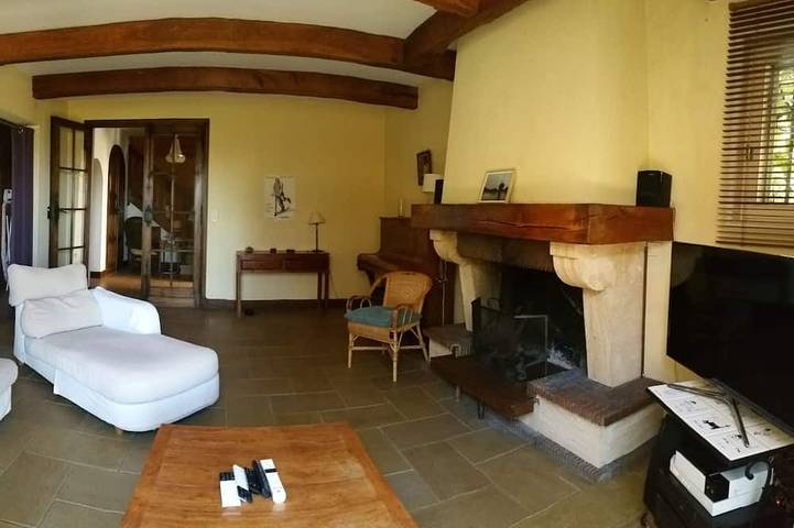 Location de vacances pour 8 personnes, avec jardin et terrasse à Savasse - 4