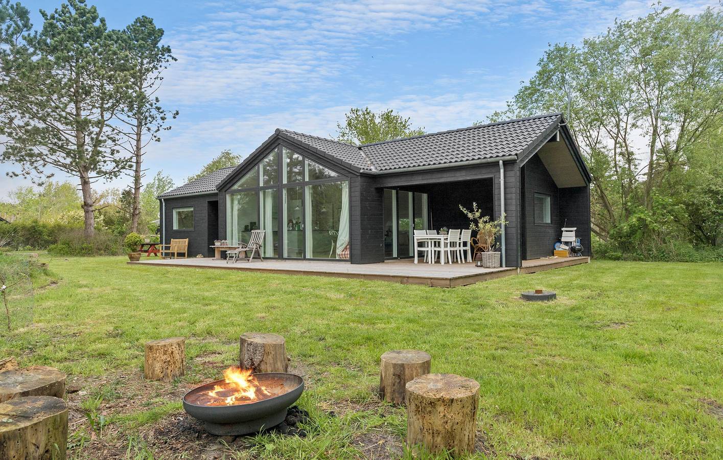 Holiday home for 6 people with garden in Bredfjed, Rødby