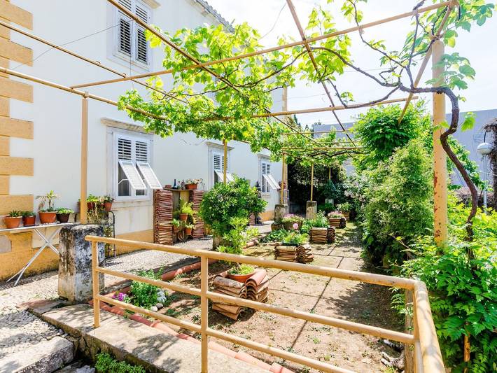 Ferienwohnung für 4 Personen, mit Terrasse und Garten in Dubrovnik
