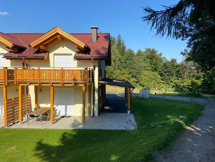 Chalet para 8 personas, con vistas además de terraza y jardín - 1