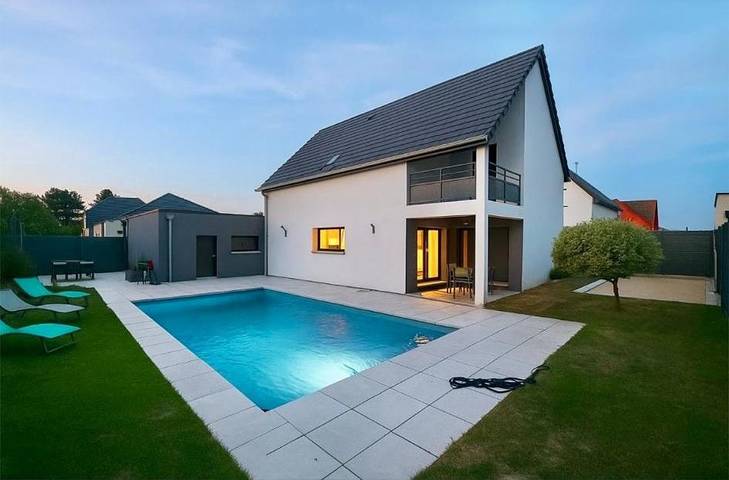 Location de vacances pour 5 personnes, avec Terrasse ainsi que Jardin et Piscine à Logelheim