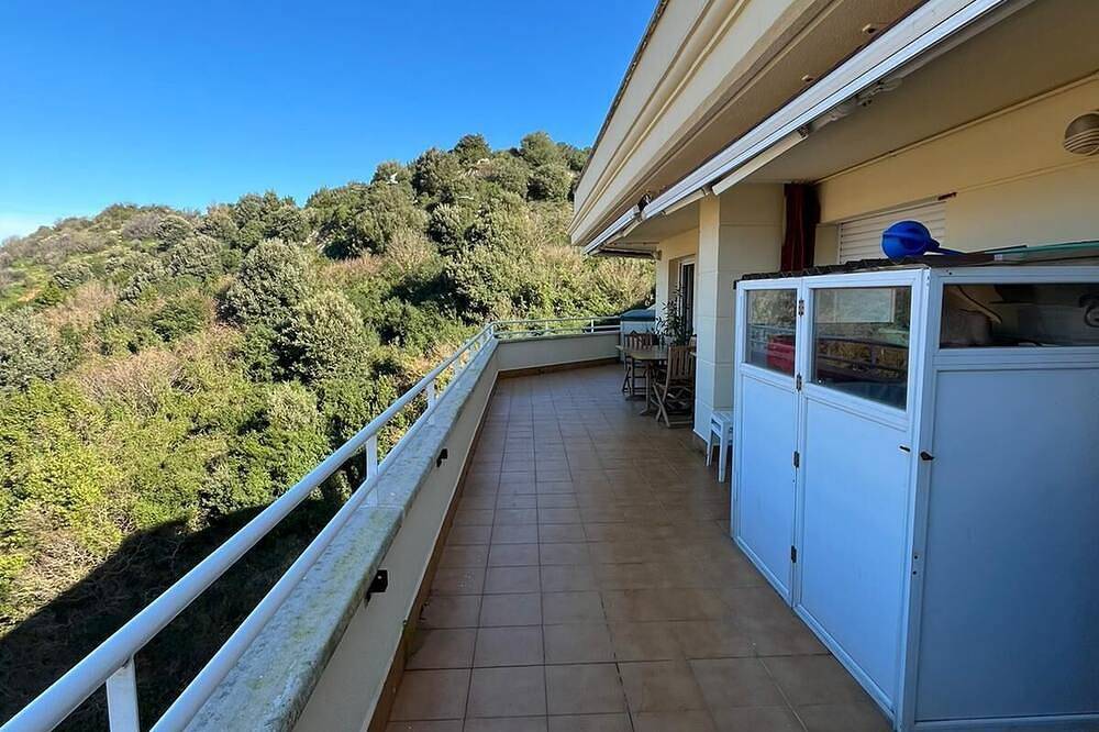 Entire apartment, 30 Seg. de la Plage et 8 du Cntre Historique, Ideal Pour se Détendre en Famille in Castro-Urdiales, Cantabrian Coast