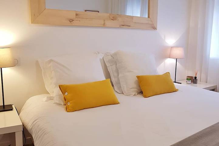 Ganze Wohnung, Große 3 P Listed 60m² Terrasse 40m² zu 50m. Meer 4/6 pers Wifi Klimaanlage Parkplatz in Golfe-Juan, Vallauris