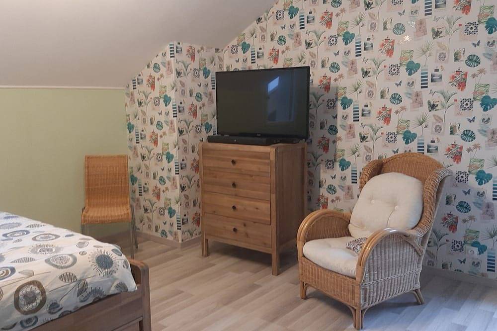 Vacation home rental in the mountains. Dogs welcome. in Saint-Vincent-de-Mercuze, Isère