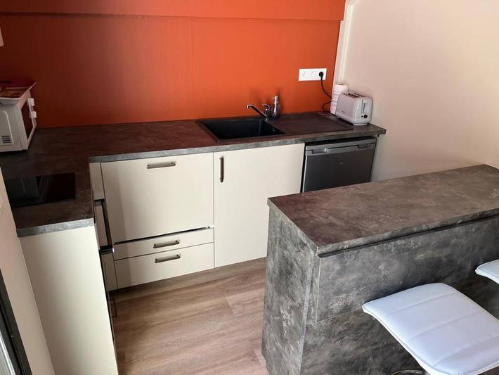 Gîte pour 2 personnes, avec piscine et jardin à Pau - 4