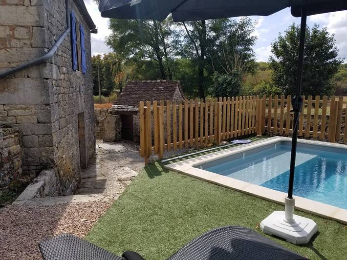 Gîte pour 6 personnes, avec piscine ainsi que terrasse et jardin dans Massif central - 3