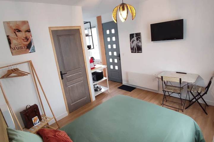 Gîte pour 2 personnes, avec jardin à Saint-Jean-de-Daye