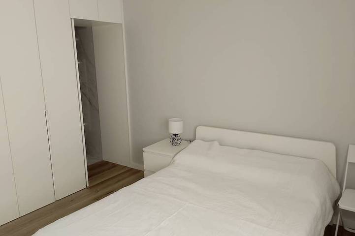 Appartement entier, Logement dans maison avec piscine partagée, 10mn de Braga. Location a la semaine in Passos (São Julião), Braga