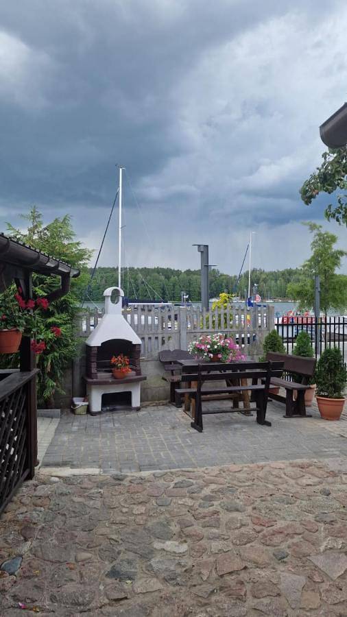 Domek przy promenadzie w Mikołajkach in Mikołajki, Powiat mrągowski