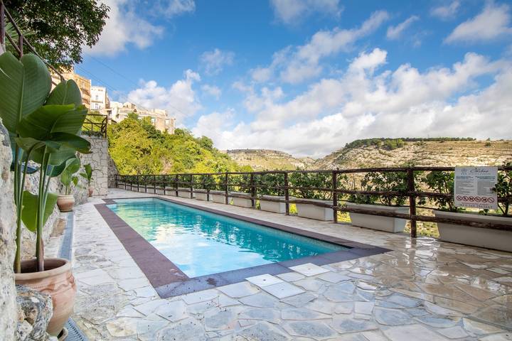 Casa vacanza per 10 persone, con Balcone e Idromassaggio nonché Giardino