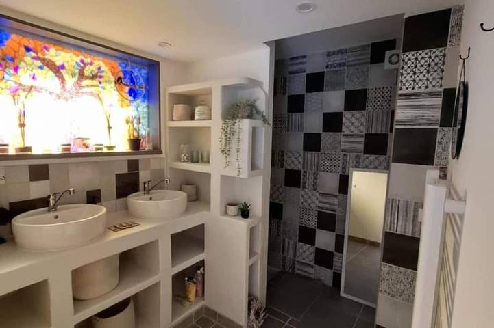 Location de vacances pour 6 personnes, avec jardin et jacuzzi à La Frénaye - 3