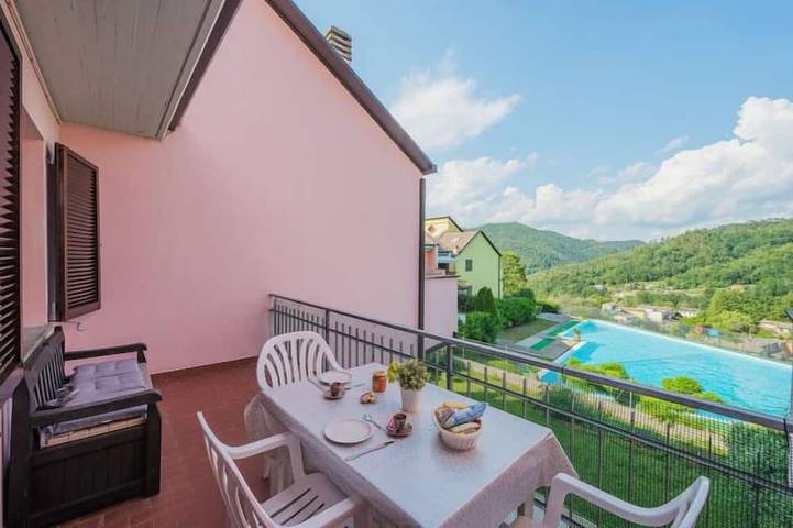 Gîte pour 5 personnes, avec Jardin et Piscine à Pignone