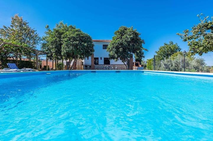 Casa rural para 6 personas, con jardín en Archidona