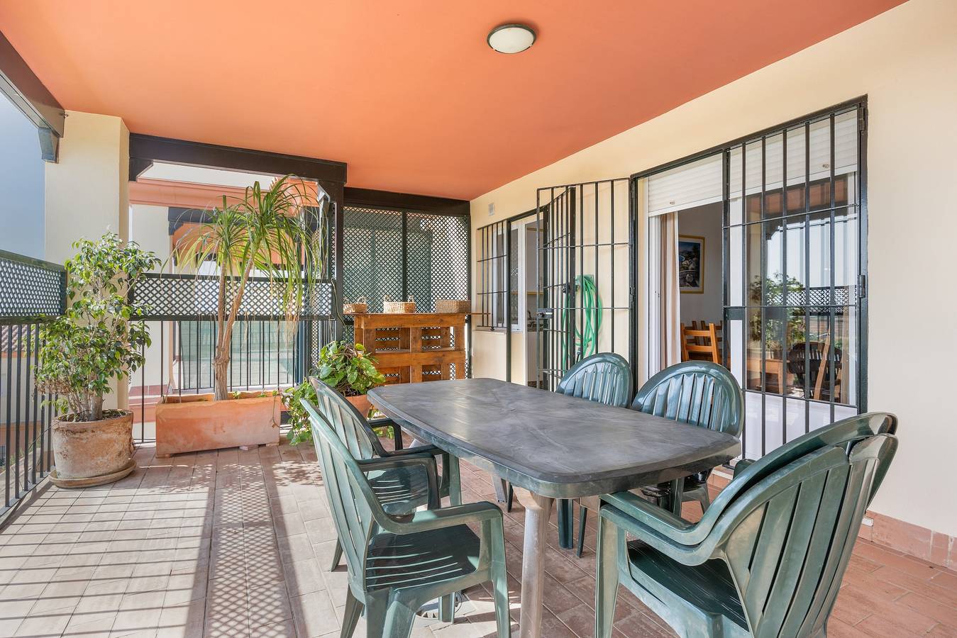 Appartement entier, Appartement 'Camaleón 7' avec piscine partagée, terrasse privée et climatisation in Chipiona, Costa de la Luz