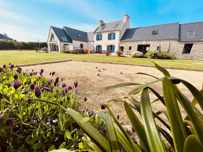Maison de vacances pour 15 personnes, avec Jacuzzi et Terrasse ainsi que Jardin et Vue à Kerlouan