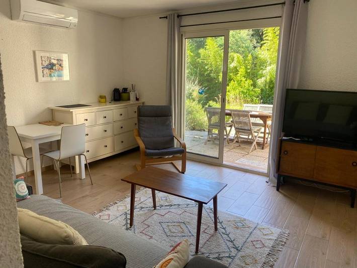 Gîte pour 2 personnes, avec vue ainsi que jardin et piscine à Villelongue-dels-Monts - 2