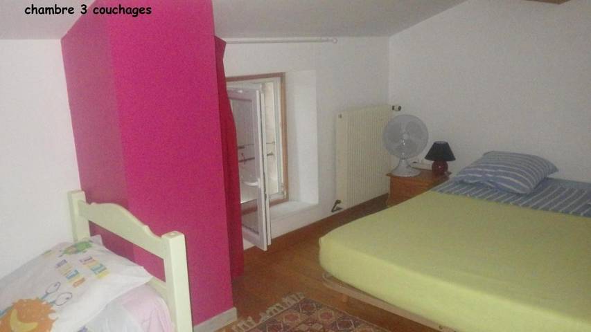 Chambre d’hôte pour 15 personnes, avec vue ainsi que jardin et piscine, adapté aux familles en Charente-Maritime - 2