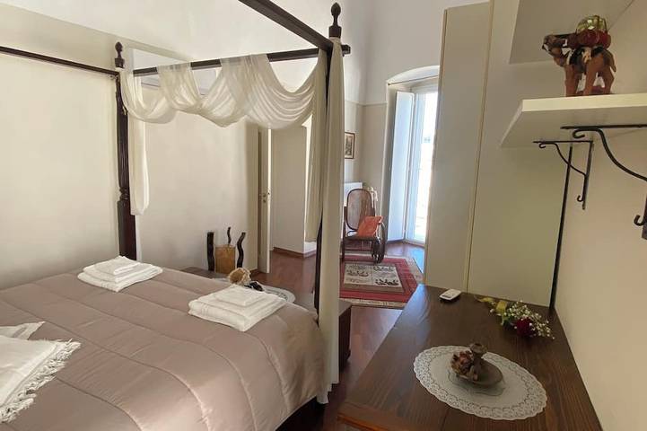 Apartamento entero, Entire central apartment with fireplace in Putignano, Region de Bari