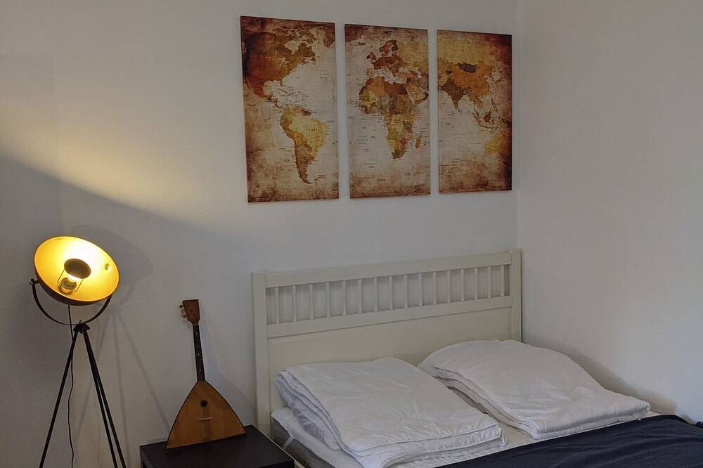 Ganze Wohnung, Altbau am Main in Würzburg, Fränkisches Weinland