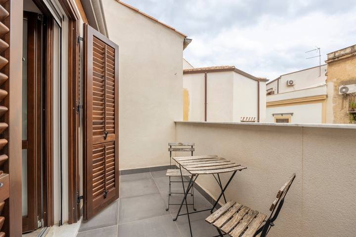 Ferienwohnung für 5 Personen, mit Balkon, mit Haustier in Palermo - 2