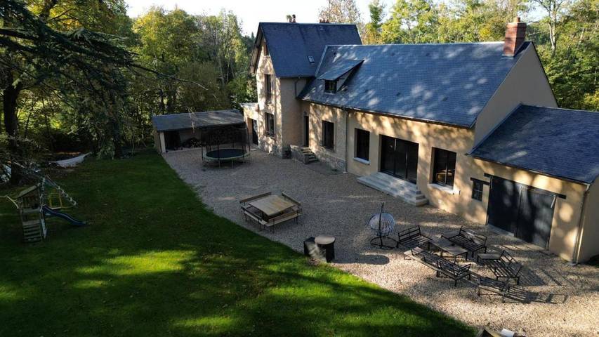 Location de vacances pour 12 personnes, avec jardin ainsi que vue sur le lac et vue, animaux acceptés dans Montbarrois