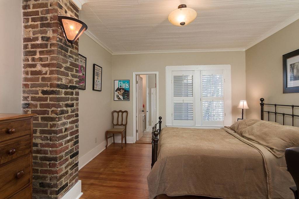 1538 E Jackson Charmantes einstöckiges Haus direkt am Oxford Square! in Oxford (MS), Lafayette County