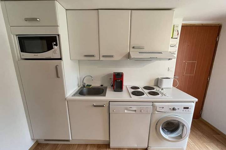 Appartement entier, Studio central au Lioran avec terrasse et parking in Le Lioran, Laveissière