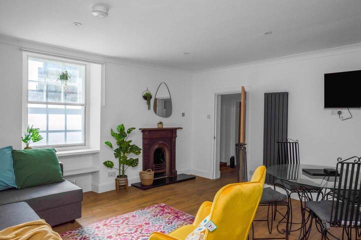 Apartment for 3 people, with hot tub, with pets in Leith