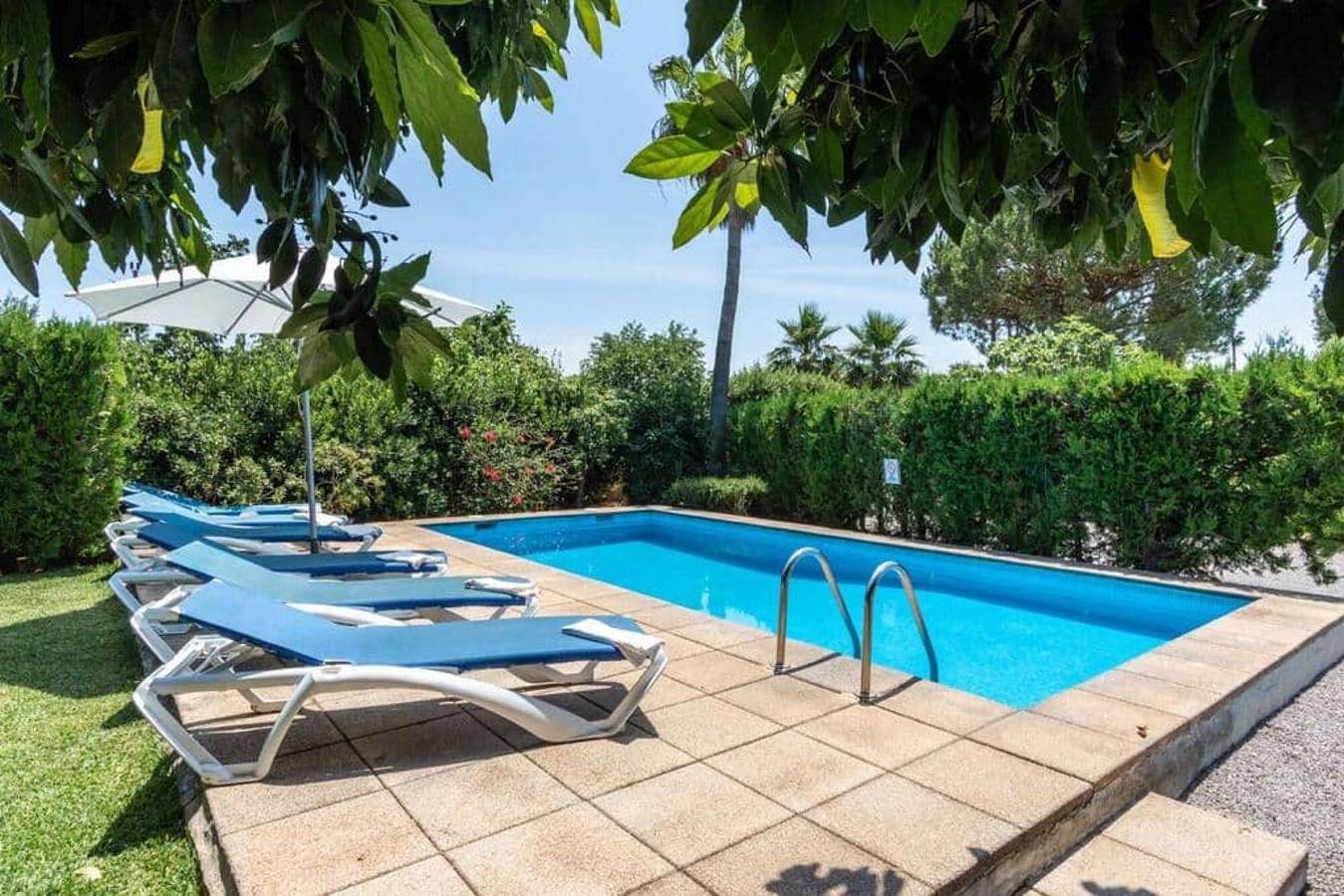 Villa "Rosa" with Pool & Wi-Fi in Pollença By, Pollença